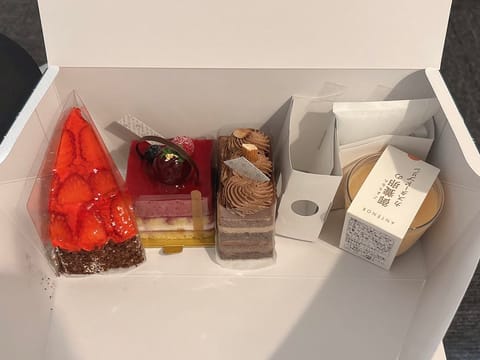 今日はありがとう〜🩵🩵

素敵なプレゼントありがとう😭✨

おかげさまで乾燥対策バッチリだよ〜🥺🎶

ケーキも美味しかっ