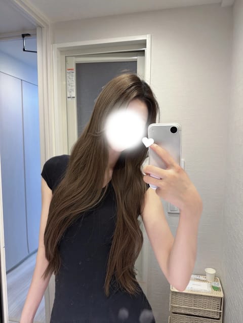 松田せなです🐈
あしたも22:00〜2:00で蒲田です♡
最近あつくなってきたので、最大限癒しの時間になるようにがんばり
