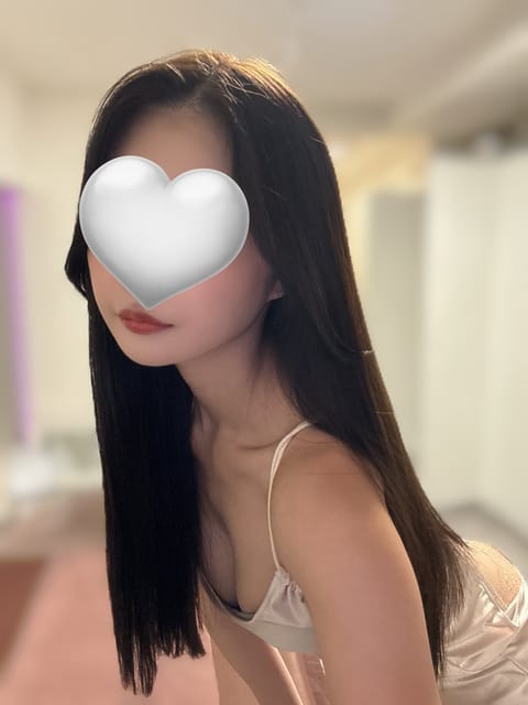 シフトのお知らせです🫧✨️

8日17:00〜23:00
9日17:00〜23:00
10日17:00〜23:00
12