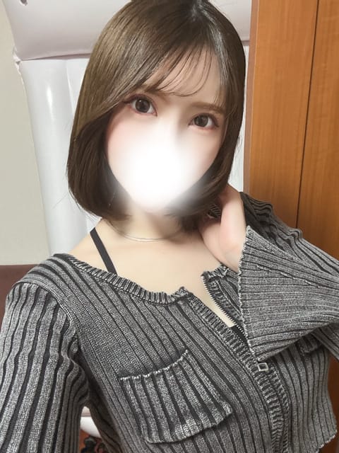おはようございます✨
12:00～21:00新宿ルーム出勤してるので会いに来てくれたら嬉しいです！🥺
