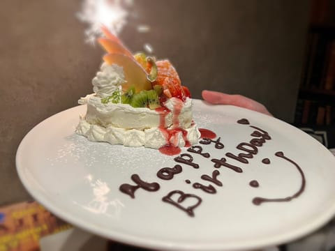 誕生日のお祝いをして下さった
本指名様方やセラピスト様たち

ありがとうございました🥹💜
楽しかったなぁ、本当に幸せ🫧𓂃