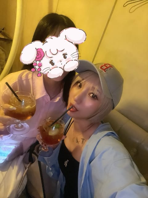 友達と飲んでなれないシーシャいって
そのあと姉に呼ばれてワインいっぱい飲んだ日🍷💕

私のために泣いてくれる友がいるって