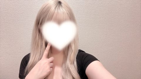 たまには横画角でも✨

今日は吉祥寺！朝までいます❤️‍🔥
雨で足元悪いですが、後悔させないくらいとっておきの施術お届け