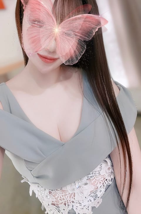 遅くなりましたが、あけましておめでとうございます🐴💛

次回の出勤予定

11日(日）神楽坂ルーム🍋
19時から26時ま