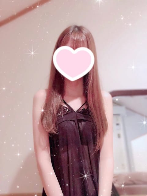 こんばんは🪽

南浦和るーむに出勤中です🎀
23:00まで❕

お天気悪いですが……😱☔️
寂しいので会いに来てくれたら