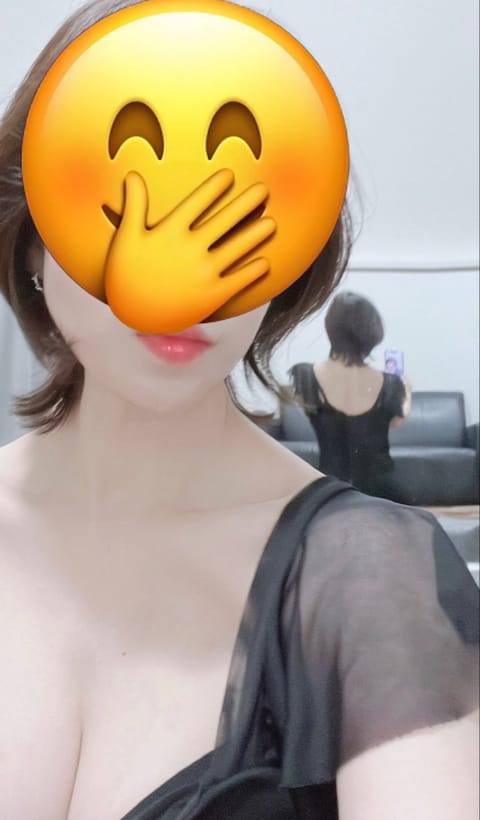 明日から三連休の方も
お仕事の方もこんばんは♪

寒いですね🥶

お部屋暖かくしてお待ちしてますね♪

ところで、鬼滅の
