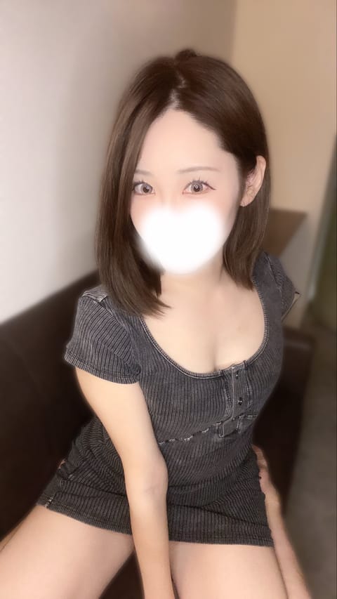 GWはお休みいただいてます🙇‍♀️🤍

次回出勤日は
⏰ 𝟧/𝟪（金）𝟣𝟤:𝟢𝟢-𝟤𝟩:𝟢𝟢
⏰ 𝟧/𝟫（土）𝟣𝟤:𝟢𝟢