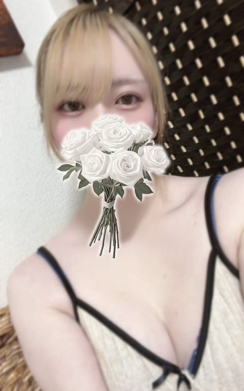 こんばんは〜今日は久しぶりに夜の時間出勤です🌙お時間会いそうな方ぜひ🤍
府中ルームでお待ちしてます✨️