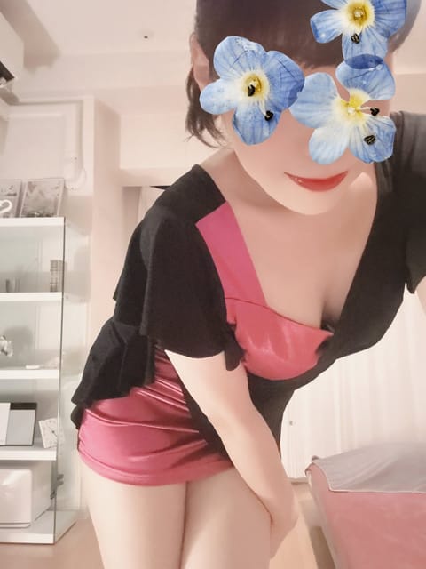 今週は明日9日(火)20〜24時で荻窪北口ルームに出勤です😊
ありがたいことにすでにご予約満了🈵いただいております❤️感