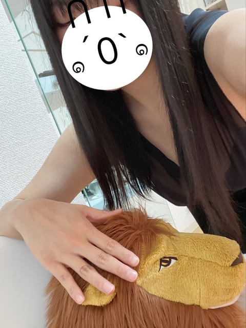 こんにちは☺︎
X見てくださった方から「地毛金髪なの？」と聞かれましたが全然黒髪です👉笑

来週の出勤は
26日(水)1