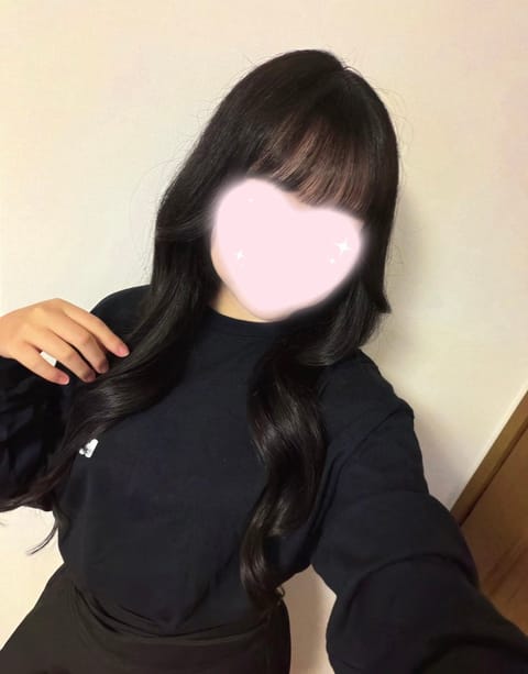 本日12時〜23時でいます！
すでにご予約本当にありがとうございます！🥺🥺
最短15:50〜ご予約可能ですのでたくさんお