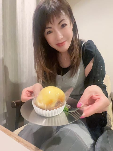 おはようございま〜す☀️ 今日も朝から暑い🥵💦
健康診断行ってきたよ🏥　前日から絶食は辛い😢
お腹空いたぁ💦　明日、出勤