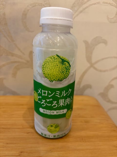 本日ラスト1枠です☺️💕
来れる人いますか？🥹❣️

ファミマのこのシリーズの苺🍓とメロン🍈が好きすぎる🥹💕
今日もお供