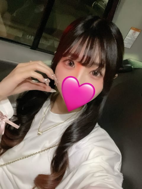 明日4/26日曜日19：00〜5：00で出勤します🙇
今週1週間の疲れをもなが癒しとるよ🩷