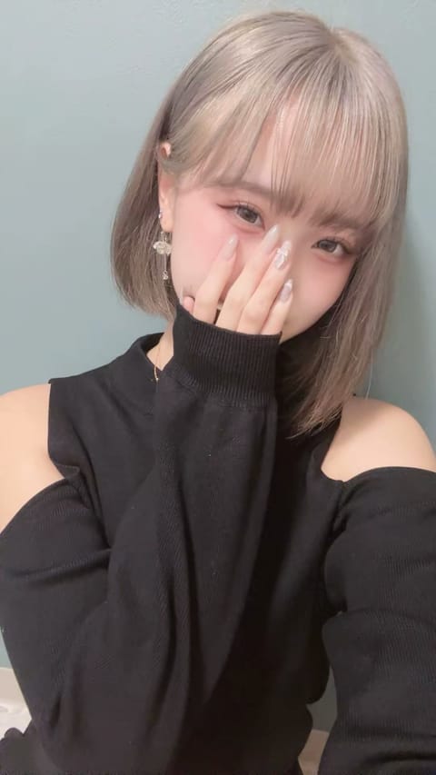 アルバム見返してたらボブの写真発見しました👀✨️
髪伸ばしたいけど結局何がいいんだろう( -ω- ) ﾝｰ・・・