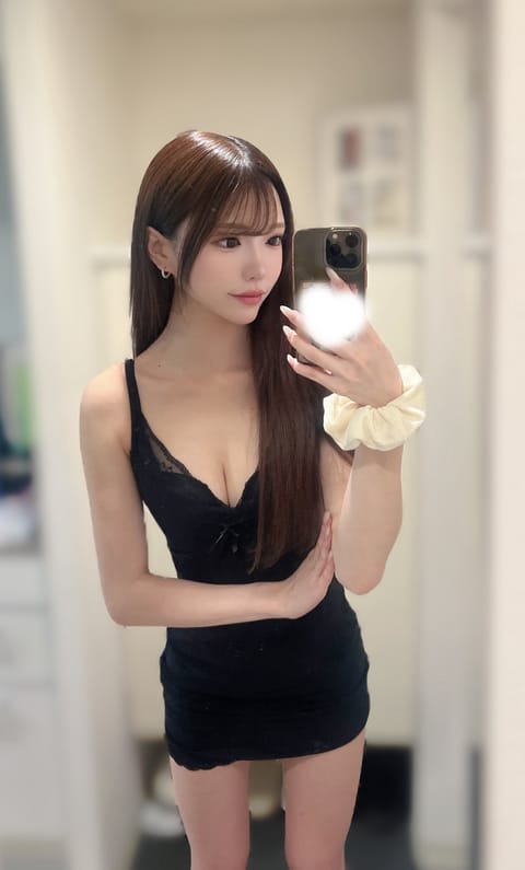 🖤⟡.·

なんだかんだロングが落ち着く👼🏻🫧