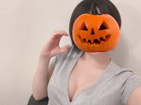 ルーム入室しております🌝ོ本指様ご予約ありがとうございますです✌️22:30〜もご案内可能ですのでぜひ遊びにきてください