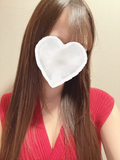 柏木出勤してます🌱

本日22:00までの受付です❕
雨が降ったり止んだりですがお部屋暖かくして待ってます☺️！
