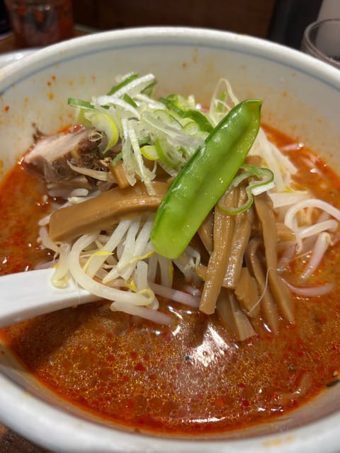 初仕事が終わったのでご褒美に気になっていた一点張の辛味噌ラーメンいただきました🍜🩷
ぎるてぃ〜でたまりません🥰

来週は