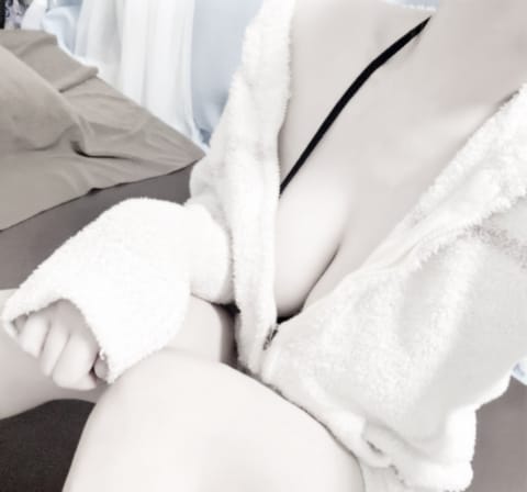 こんばんは🌟
みれいです🩷

まだまだ♡
ご予約受付中です🫶🏻💗

明日に向けての元気ちゃーじ💗
もみれいにおまかせあれ