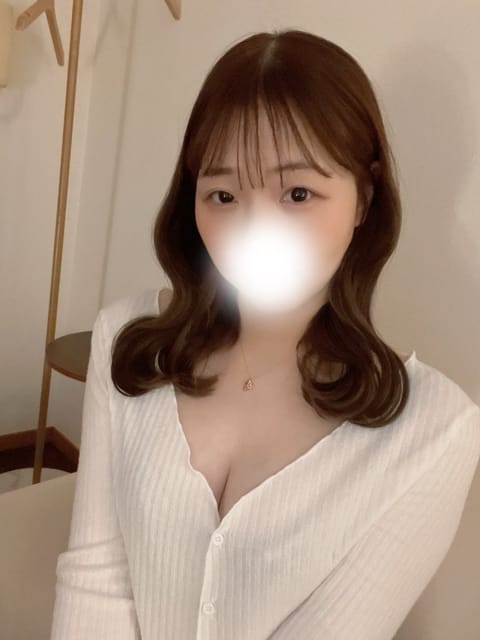 昨日も素敵な出会い・素敵なお時間を
ありがとうございましたぁー💝✨

本日も出勤の予定でしたが、私事で申し訳ないのですが