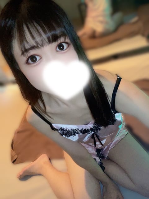新年明けましておめでとうございます🎉

マッサージすごく褒められて嬉しいです🥰

本日も16:00〜4:00でお待ちして