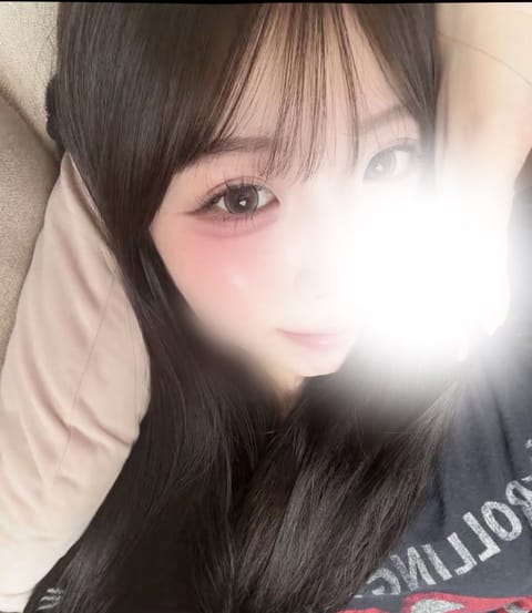 退勤しました！！暑い中たくさんのお客様があやに会いに来てくださって本当に嬉しかったです😻😻ありがとうございます♡

まだ