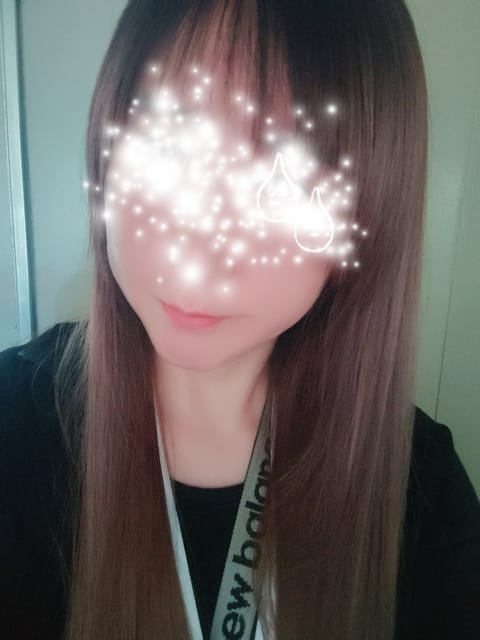 本日20:00〜ご予約ありがとうございました🎆とても楽しい時間が過ごせました🎵美容院でカラー失敗されちゃいました🥲