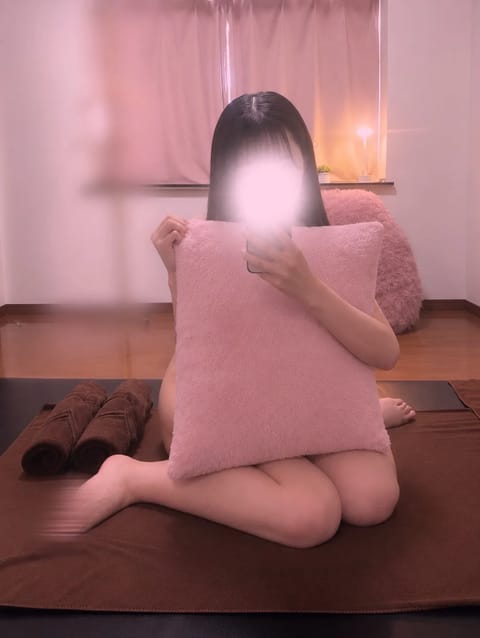 最近ちょっと涼しくなってきましたね🍃🫧
過ごしやすくなって嬉しいけど💬

えーん、今日はゆっくりな1日だよ߹𖥦߹
今月は