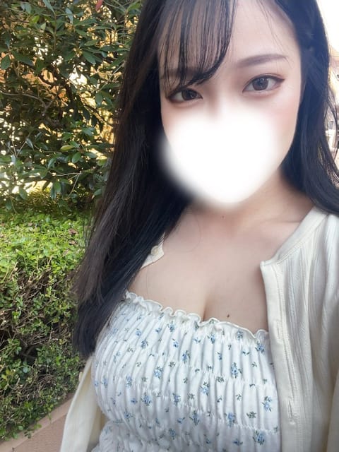 15時から武蔵新城にいます🎶
笑顔でお出迎えするので、安心して遊びに来てください❤️‍🔥❤️‍🔥
少し雨だし、お部屋でま