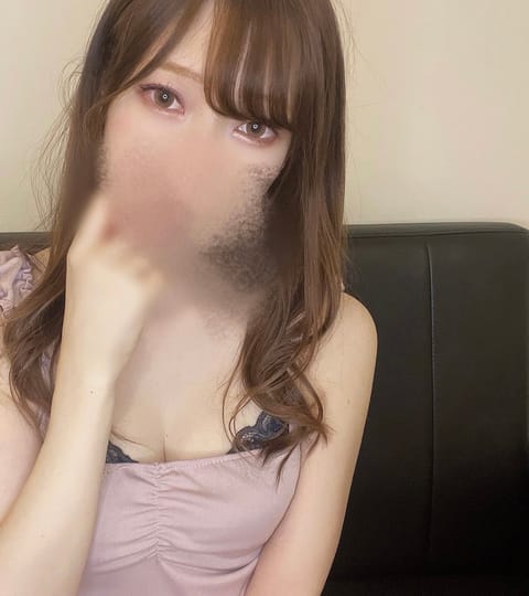おはようございます🌸本日17-23時渋谷です！会いにきてね☺️
今週はあと17日12-18時で五反田います♡
ご予約お待