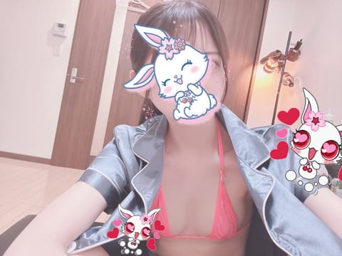 本日出勤です🫶
スタート予約の本指さんありがとう😘
22:40から空いてるので予約待ってるねん🫡