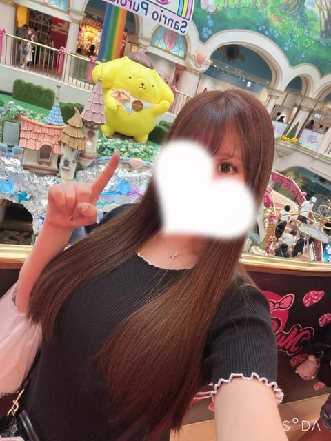 お名前プレートどうしても作りたくてソロ活ピューロランドした✌🏻✨

ロイヤルホストでプチ贅沢🤤
ピューロのご飯混み過ぎて