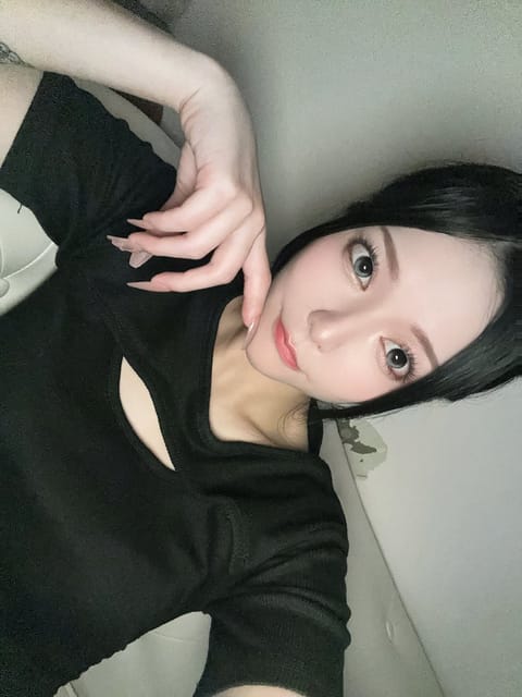フェザータッチでビクビクしちゃう人が大好物です