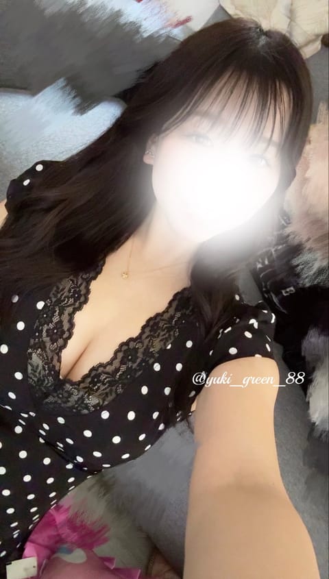 最短12:40-🈳です❕

今週は今日のみです！！！
レア出勤お見逃しなく👀✨