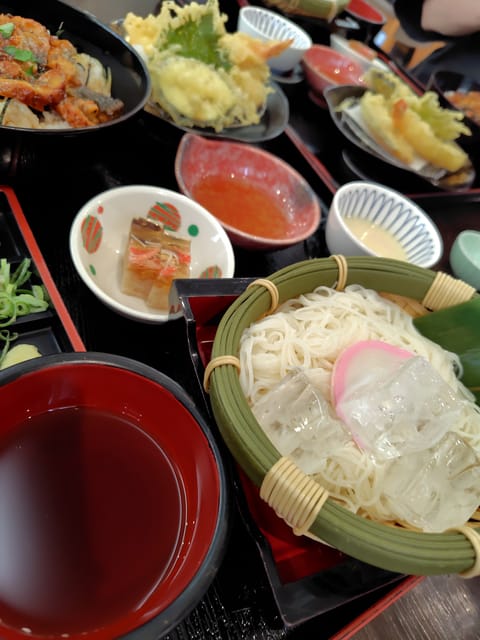 こんにちは😊
うららです💞

皆さんは素麺をお店で食べることってありますか？😆

私はお家でネギ生姜ミョウガで食べること