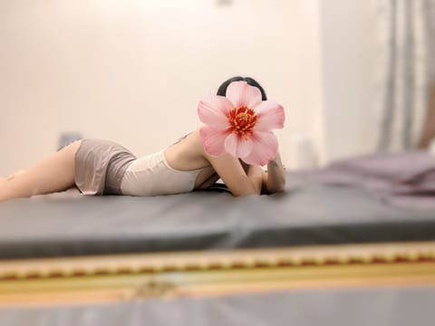こんばんは🎵

本日21:00-3:00います☺️
先頭からご予約いただいてまして、
最短25:00- 120分迄となり