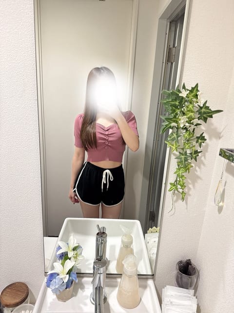 新松戸に出勤してます🥰

🈳15:20～

残り1枠空いてるので
予約お待ちしてますね🫶🏻