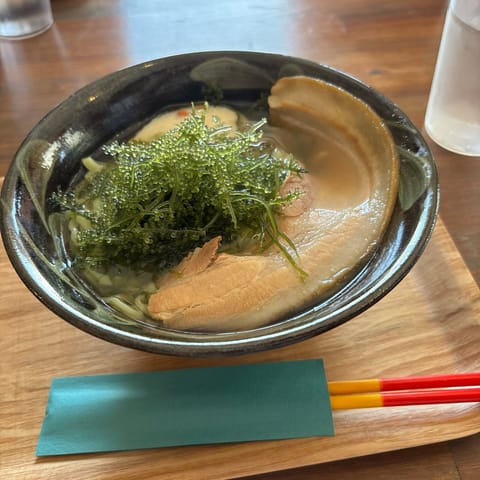 最高の麺に出会ったかも✨

海ぶどうが入った麺🍜

めっちゃモチモチ

とぅるとぅる✨

こういう麺が好きなんだな🥰

