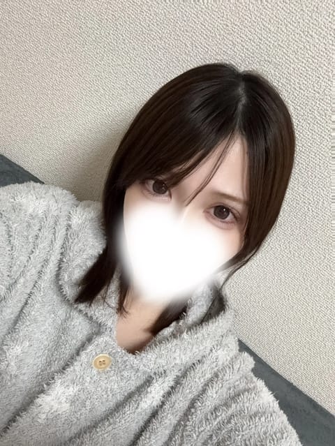 本日19-5で出勤です♡
まだ雪が残っていてお足元悪いですが、お会いできたらうれしいです💞
一緒に暖まりましょう🥺