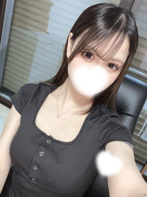 こんにちは！ことりです𐔌՞ ܸ.ˬ.ܸ՞𐦯

昨日はたくさんのご予約ありがとうございました！
お誕生日お祝いしてくれて嬉