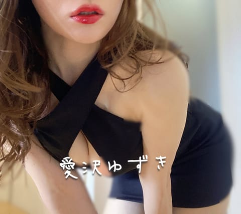 今週末は…
5/11(金)14-20時
5/12(土)12-18時
出勤します☀️

来週と再来週は少なくて
5/14(