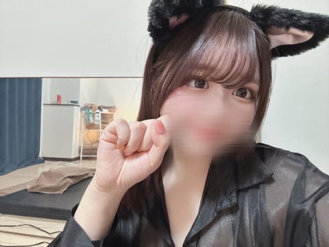 本日20時〜6時、明日10時〜17時まで西新宿にいます！

よろしくお願いします😊