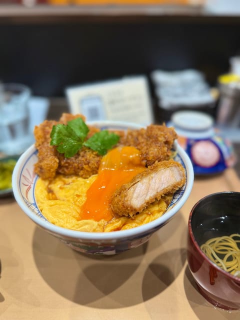この間お友達とカツ丼食べてきました🐷🙌
ずっと行きたかったお店だったので、やっと行けて嬉しかったです♪
美味しいご飯食べ