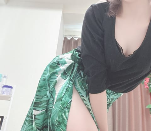 お久しぶりです(*^^*)
本日出勤します🍀*゜
18:30~23:00までです(๑•̀ㅁ•́ฅ✨
お待ちしてますm(_