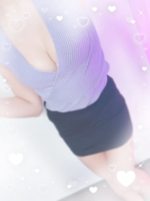 みぞれ出勤しました❄️

先日はバレンタインデーにご来店
ありがとうございました🍫💓
お問い合わせいただいた方で
ご都合