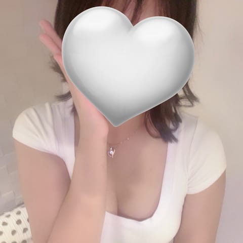 初雪だ~⛄️🩵

とろけるようなエステで心も身体も癒します🫠❤️‍🔥
本日23時まで居ます🐰🩵

今日もよろしくお願いし