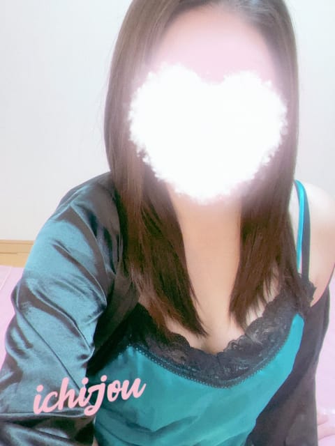 こんばんは🌃
いつも、ありがとうございます🥹

今年も残りわずかですが、楽しく元気に過ごしたいですね✨

さてさて、今週