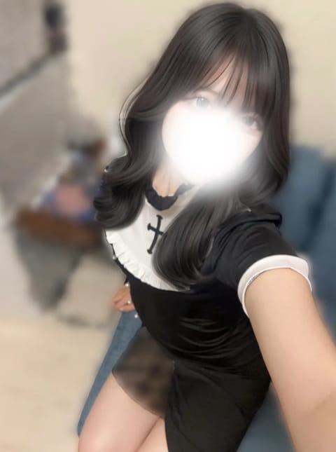 本日みゆいます♡
20時からの予定です！！
今日が予定合わないよーって方は26日の14時からもいる予定なのでぜひ( ᵒ̴