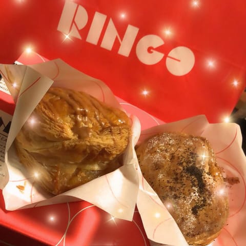 本日も満了ありがとうございます🈵🈵🈵✨
ずっと食べてみたいと思ってたアップルパイ🍎美味しいもの一緒に食べると幸せな気持ち